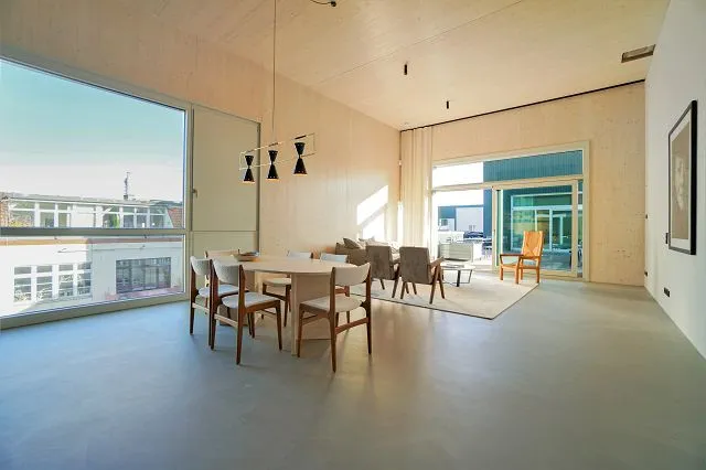 Erstklassiges Loft mit Design-Interieur und eigener Terrasse — photo 1